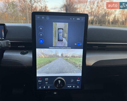 Білий Форд Mustang Mach-E, об'ємом двигуна 0 л та пробігом 39 тис. км за 25500 $, фото 7 на Automoto.ua