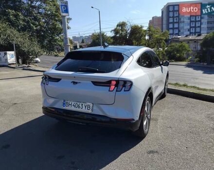 Белый Форд Mustang Mach-E, объемом двигателя 0 л и пробегом 14 тыс. км за 28350 $, фото 9 на Automoto.ua