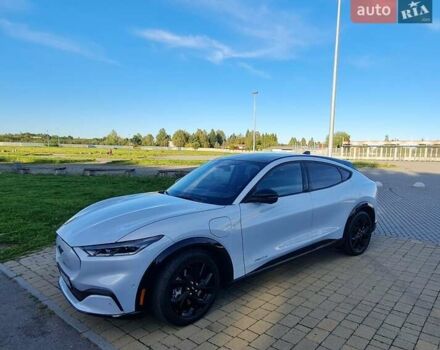 Белый Форд Mustang Mach-E, объемом двигателя 0 л и пробегом 12 тыс. км за 27000 $, фото 31 на Automoto.ua