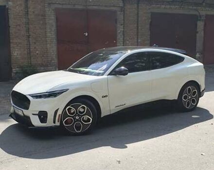 Белый Форд Mustang Mach-E, объемом двигателя 0 л и пробегом 19 тыс. км за 36000 $, фото 7 на Automoto.ua