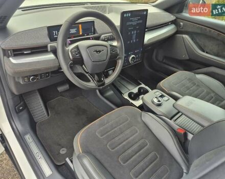 Белый Форд Mustang Mach-E, объемом двигателя 0 л и пробегом 8 тыс. км за 35000 $, фото 16 на Automoto.ua