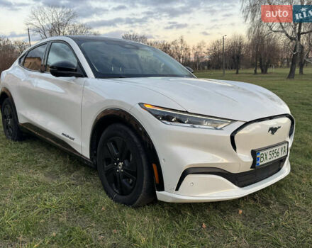 Білий Форд Mustang Mach-E, об'ємом двигуна 0 л та пробігом 39 тис. км за 25500 $, фото 27 на Automoto.ua