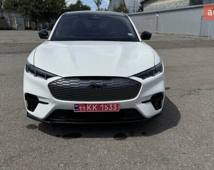 Білий Форд Mustang Mach-E, об'ємом двигуна 0 л та пробігом 6 тис. км за 36500 $, фото 1 на Automoto.ua