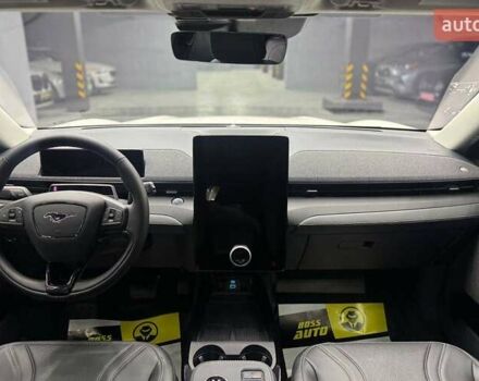 Білий Форд Mustang Mach-E, об'ємом двигуна 0 л та пробігом 2 тис. км за 26900 $, фото 10 на Automoto.ua