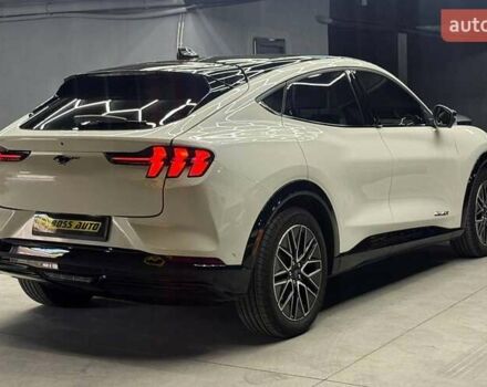 Білий Форд Mustang Mach-E, об'ємом двигуна 0 л та пробігом 2 тис. км за 26900 $, фото 5 на Automoto.ua