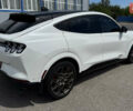 Білий Форд Mustang Mach-E, об'ємом двигуна 0 л та пробігом 6 тис. км за 36500 $, фото 5 на Automoto.ua