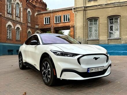 Форд Mustang Mach-E 2021 в Сумах на Automoto.ua Белый Форд Mustang Mach-E, объемом двигателя 0 л и пробегом 24 тыс. км за 27999 $, фото 1 на Automoto.ua