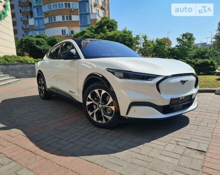 Білий Форд Mustang Mach-E, об'ємом двигуна 0 л та пробігом 48 тис. км за 24800 $, фото 1 на Automoto.ua