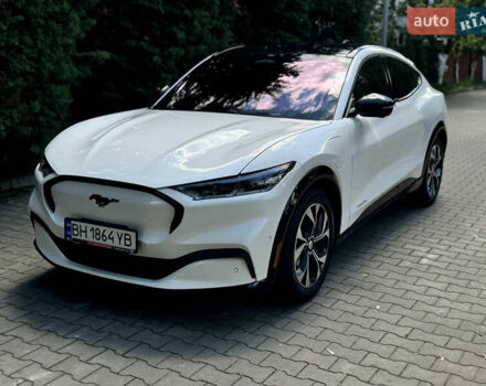 Белый Форд Mustang Mach-E, объемом двигателя 0 л и пробегом 75 тыс. км за 23500 $, фото 1 на Automoto.ua