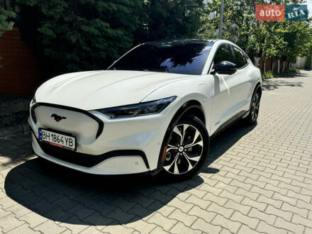 Форд Mustang Mach-E 2021 в Одессе на Automoto.ua Белый Форд Mustang Mach-E, объемом двигателя 0 л и пробегом 74 тыс. км за 23508 $, фото 1 на Automoto.ua