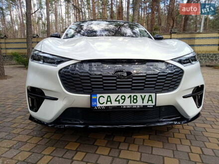 Белый Форд Mustang Mach-E, объемом двигателя 0 л и пробегом 26 тыс. км за 34900 $, фото 1 на Automoto.ua