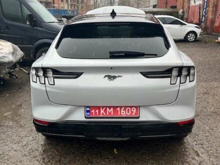 Белый Форд Mustang Mach-E, объемом двигателя 0 л и пробегом 42 тыс. км за 24500 $, фото 1 на Automoto.ua