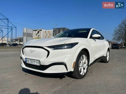 Білий Форд Mustang Mach-E, об'ємом двигуна 0 л та пробігом 37 тис. км за 24999 $, фото 1 на Automoto.ua