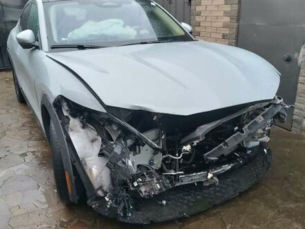 Белый Форд Mustang Mach-E, объемом двигателя 0 л и пробегом 39 тыс. км за 17000 $, фото 1 на Automoto.ua