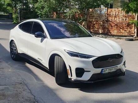 Форд Mustang Mach-E 2023 в Запорожье на Automoto.ua Белый Форд Mustang Mach-E, объемом двигателя 0 л и пробегом 19 тыс. км за 36000 $, фото 1 на Automoto.ua