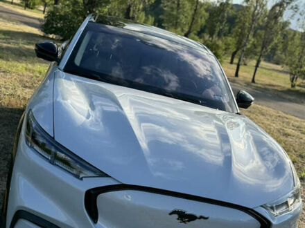 Форд Mustang Mach-E 2023 в Каменское - Днепродзержинск на Automoto.ua Белый Форд Mustang Mach-E, объемом двигателя 0 л и пробегом 31 тыс. км за 32500 $, фото 1 на Automoto.ua