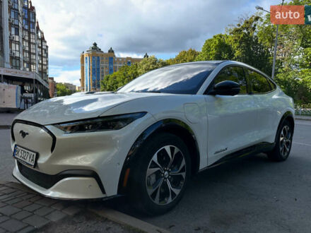 Форд Mustang Mach-E 2023 в Полтаве на Automoto.ua Белый Форд Mustang Mach-E, объемом двигателя 0 л и пробегом 13 тыс. км за 29999 $, фото 1 на Automoto.ua