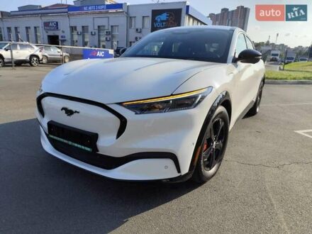 Форд Mustang Mach-E 2023 в Киеве на Automoto.ua Белый Форд Mustang Mach-E, объемом двигателя 0 л и пробегом 101 тыс. км за 30999 $, фото 1 на Automoto.ua