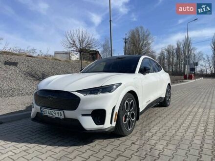 Форд Mustang Mach-E 2023 в Хмельницком на Automoto.ua Белый Форд Mustang Mach-E, объемом двигателя 0 л и пробегом 19 тыс. км за 27800 $, фото 1 на Automoto.ua