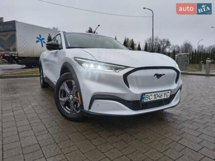 Белый Форд Mustang Mach-E, объемом двигателя 0 л и пробегом 15 тыс. км за 24500 $, фото 1 на Automoto.ua