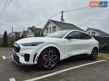 Белый Форд Mustang Mach-E, объемом двигателя 0 л и пробегом 8 тыс. км за 35000 $, фото 1 на Automoto.ua