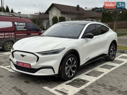 Білий Форд Mustang Mach-E, об'ємом двигуна 0 л та пробігом 34 тис. км за 29500 $, фото 1 на Automoto.ua