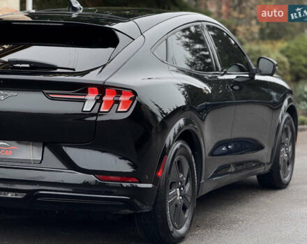 Чорний Форд Mustang Mach-E, об'ємом двигуна 0 л та пробігом 98 тис. км за 25900 $, фото 15 на Automoto.ua