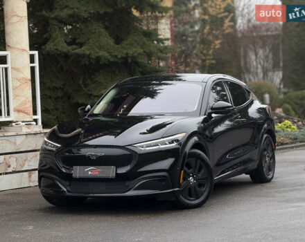 Чорний Форд Mustang Mach-E, об'ємом двигуна 0 л та пробігом 98 тис. км за 25900 $, фото 1 на Automoto.ua
