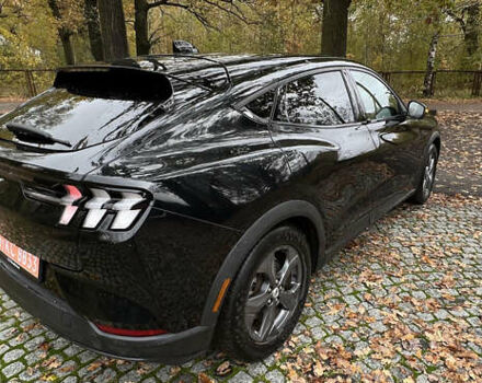 Черный Форд Mustang Mach-E, объемом двигателя 0 л и пробегом 72 тыс. км за 22350 $, фото 2 на Automoto.ua