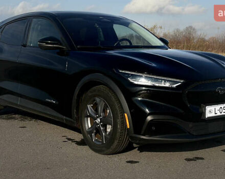 Черный Форд Mustang Mach-E, объемом двигателя 0 л и пробегом 118 тыс. км за 23000 $, фото 1 на Automoto.ua