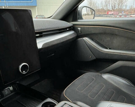 Чорний Форд Mustang Mach-E, об'ємом двигуна 0 л та пробігом 77 тис. км за 32000 $, фото 11 на Automoto.ua