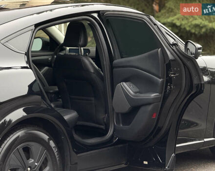 Чорний Форд Mustang Mach-E, об'ємом двигуна 0 л та пробігом 98 тис. км за 25900 $, фото 41 на Automoto.ua