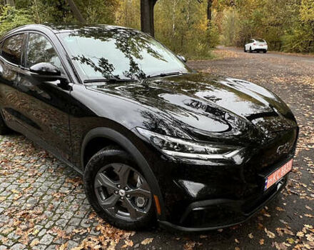 Черный Форд Mustang Mach-E, объемом двигателя 0 л и пробегом 72 тыс. км за 22350 $, фото 1 на Automoto.ua