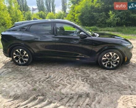 Черный Форд Mustang Mach-E, объемом двигателя 0 л и пробегом 171 тыс. км за 21500 $, фото 3 на Automoto.ua