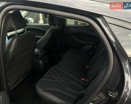 Чорний Форд Mustang Mach-E, об'ємом двигуна 0 л та пробігом 49 тис. км за 26790 $, фото 22 на Automoto.ua