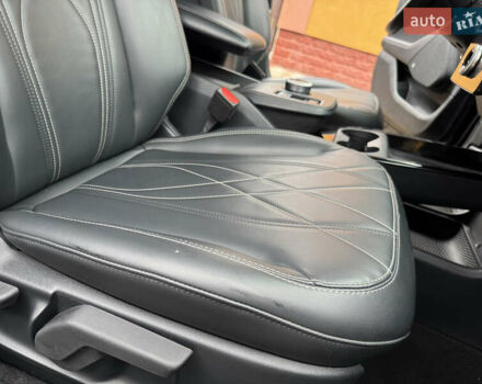 Чорний Форд Mustang Mach-E, об'ємом двигуна 0 л та пробігом 150 тис. км за 20999 $, фото 25 на Automoto.ua