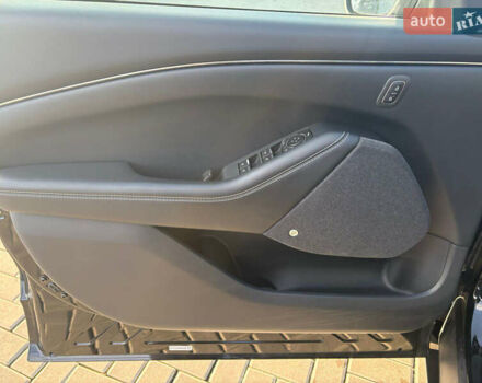 Черный Форд Mustang Mach-E, объемом двигателя 0 л и пробегом 75 тыс. км за 20300 $, фото 27 на Automoto.ua