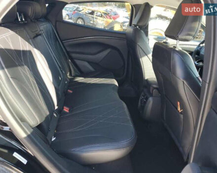 Черный Форд Mustang Mach-E, объемом двигателя 0 л и пробегом 59 тыс. км за 17000 $, фото 7 на Automoto.ua