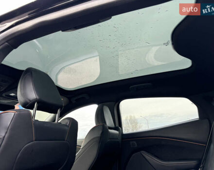 Чорний Форд Mustang Mach-E, об'ємом двигуна 0 л та пробігом 77 тис. км за 32000 $, фото 16 на Automoto.ua