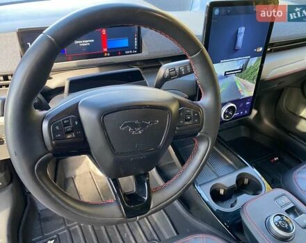 Черный Форд Mustang Mach-E, объемом двигателя 0 л и пробегом 57 тыс. км за 25500 $, фото 5 на Automoto.ua