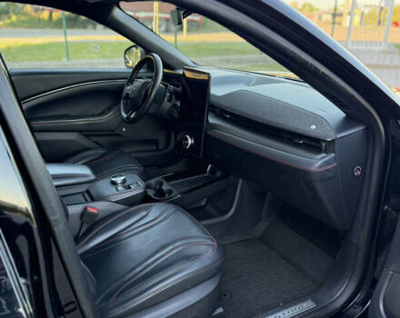 Черный Форд Mustang Mach-E, объемом двигателя 0 л и пробегом 186 тыс. км за 23500 $, фото 7 на Automoto.ua