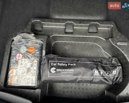 Чорний Форд Mustang Mach-E, об'ємом двигуна 0 л та пробігом 171 тис. км за 22700 $, фото 68 на Automoto.ua