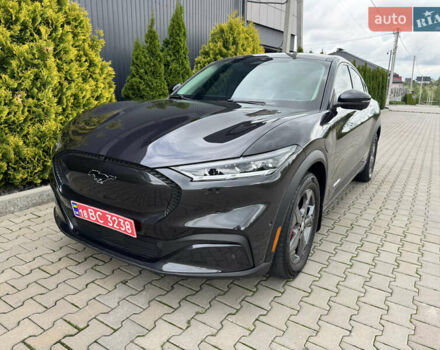 Чорний Форд Mustang Mach-E, об'ємом двигуна 0 л та пробігом 57 тис. км за 21500 $, фото 1 на Automoto.ua