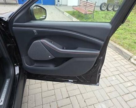 Чорний Форд Mustang Mach-E, об'ємом двигуна 0 л та пробігом 110 тис. км за 27500 $, фото 74 на Automoto.ua