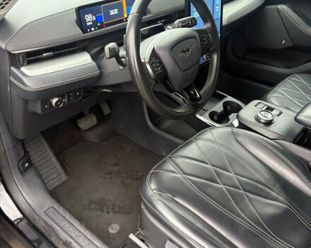 Черный Форд Mustang Mach-E, объемом двигателя 0 л и пробегом 130 тыс. км за 19300 $, фото 17 на Automoto.ua