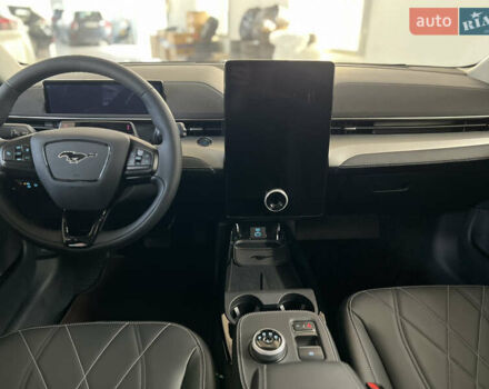 Черный Форд Mustang Mach-E, объемом двигателя 0 л и пробегом 49 тыс. км за 26600 $, фото 18 на Automoto.ua