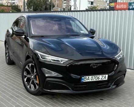 Черный Форд Mustang Mach-E, объемом двигателя 0 л и пробегом 26 тыс. км за 34000 $, фото 3 на Automoto.ua