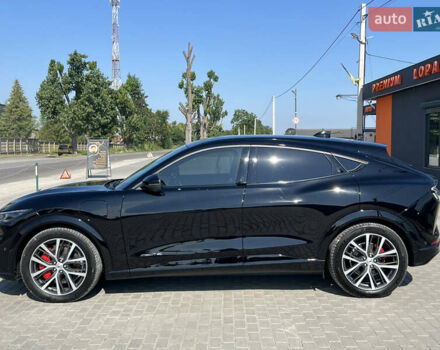 Черный Форд Mustang Mach-E, объемом двигателя 0 л и пробегом 128 тыс. км за 27469 $, фото 5 на Automoto.ua