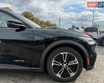 Черный Форд Mustang Mach-E, объемом двигателя 0 л и пробегом 161 тыс. км за 16400 $, фото 3 на Automoto.ua