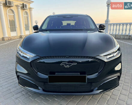 Черный Форд Mustang Mach-E, объемом двигателя 0 л и пробегом 49 тыс. км за 27999 $, фото 6 на Automoto.ua